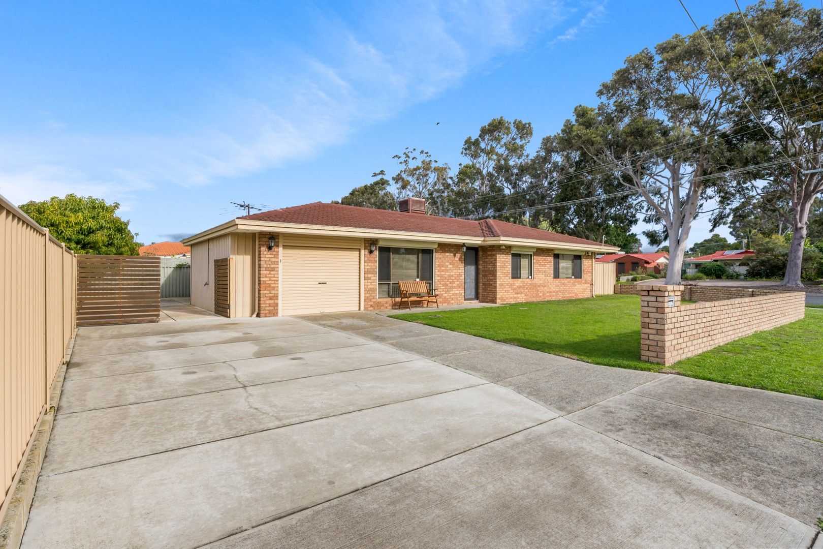 1 Dundee Way, Camillo WA 6111, Image 0