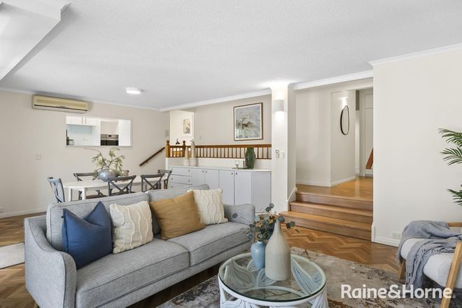 2/12 Bellevue Parade Taringa 4068 - Image 3