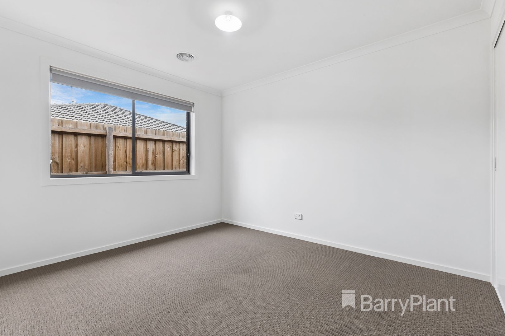 10/4 Mantello Drive, Werribee VIC 3030, Image 2