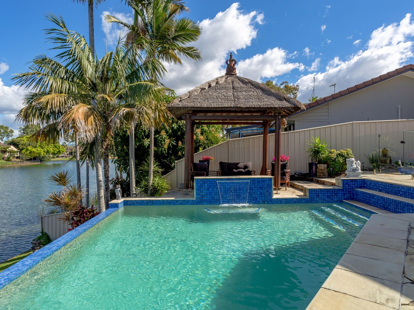 74 Wild Duck Dve, Mermaid Waters QLD 4218, Image 2