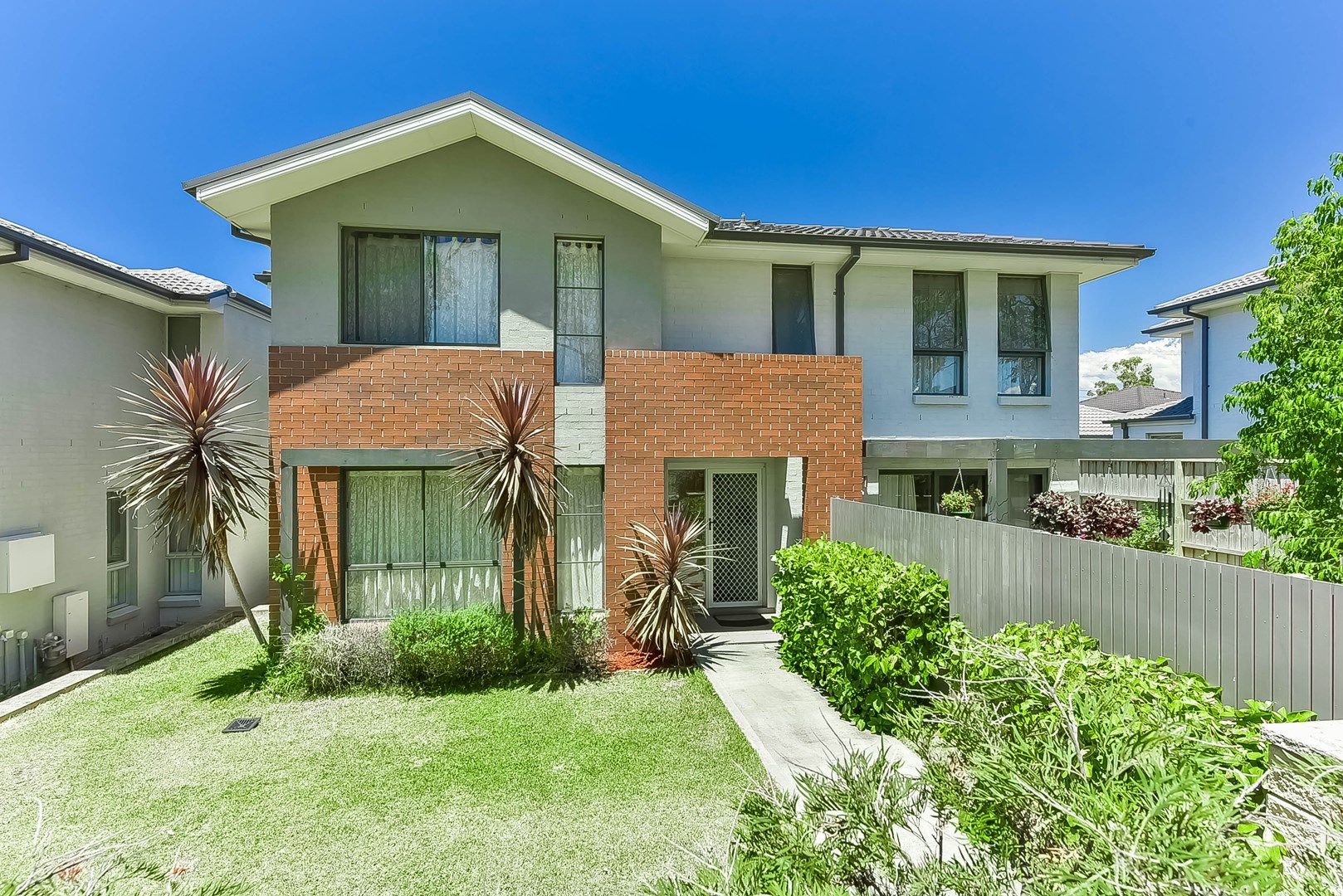 22 Tyne Walk, Glenfield NSW 2167, Image 0