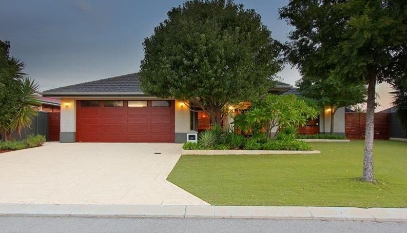 4 bedrooms House in 3 Kyneton Parkway AVELEY WA, 6069