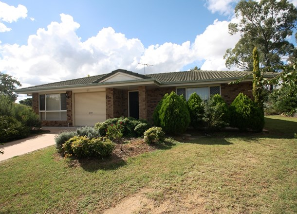 15 Lyons Crescent, Warwick QLD 4370