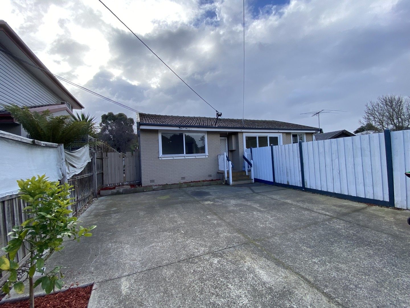 3 bedrooms Apartment / Unit / Flat in 24 Riverview Crescent EUMEMMERRING VIC, 3177