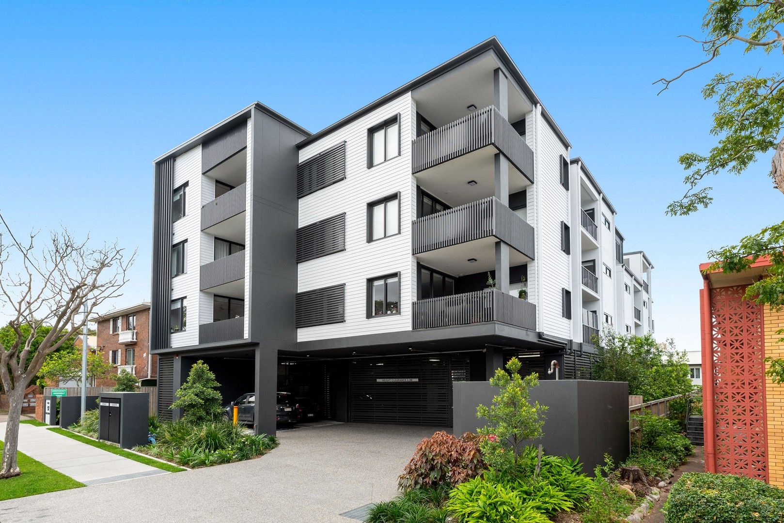 2 bedrooms Apartment / Unit / Flat in 104/92 Victoria Terrace GREENSLOPES QLD, 4120