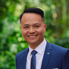 Bruce Ung, Sales representative