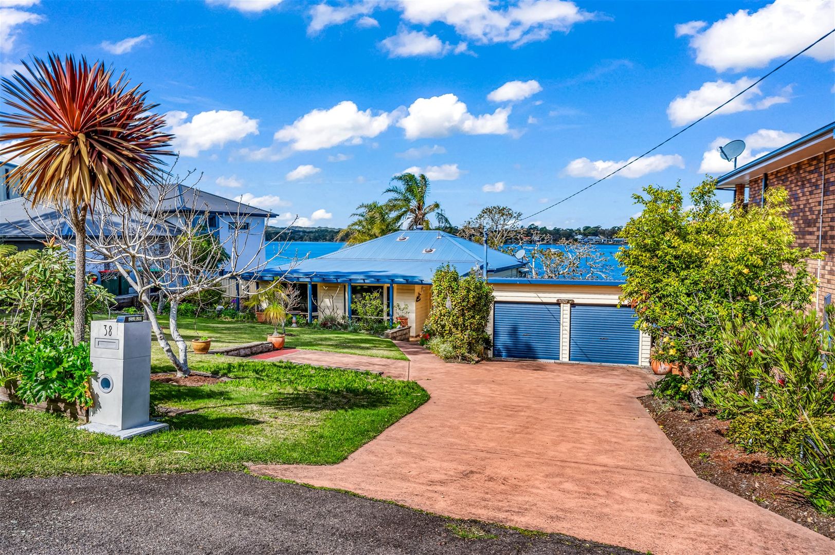 38 Admiralty Avenue, Tanilba Bay NSW 2319, Image 2