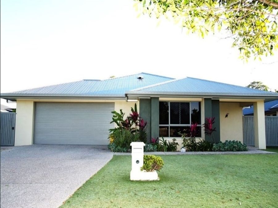 4 bedrooms House in 10 Eva Parade GLENELLA QLD, 4740