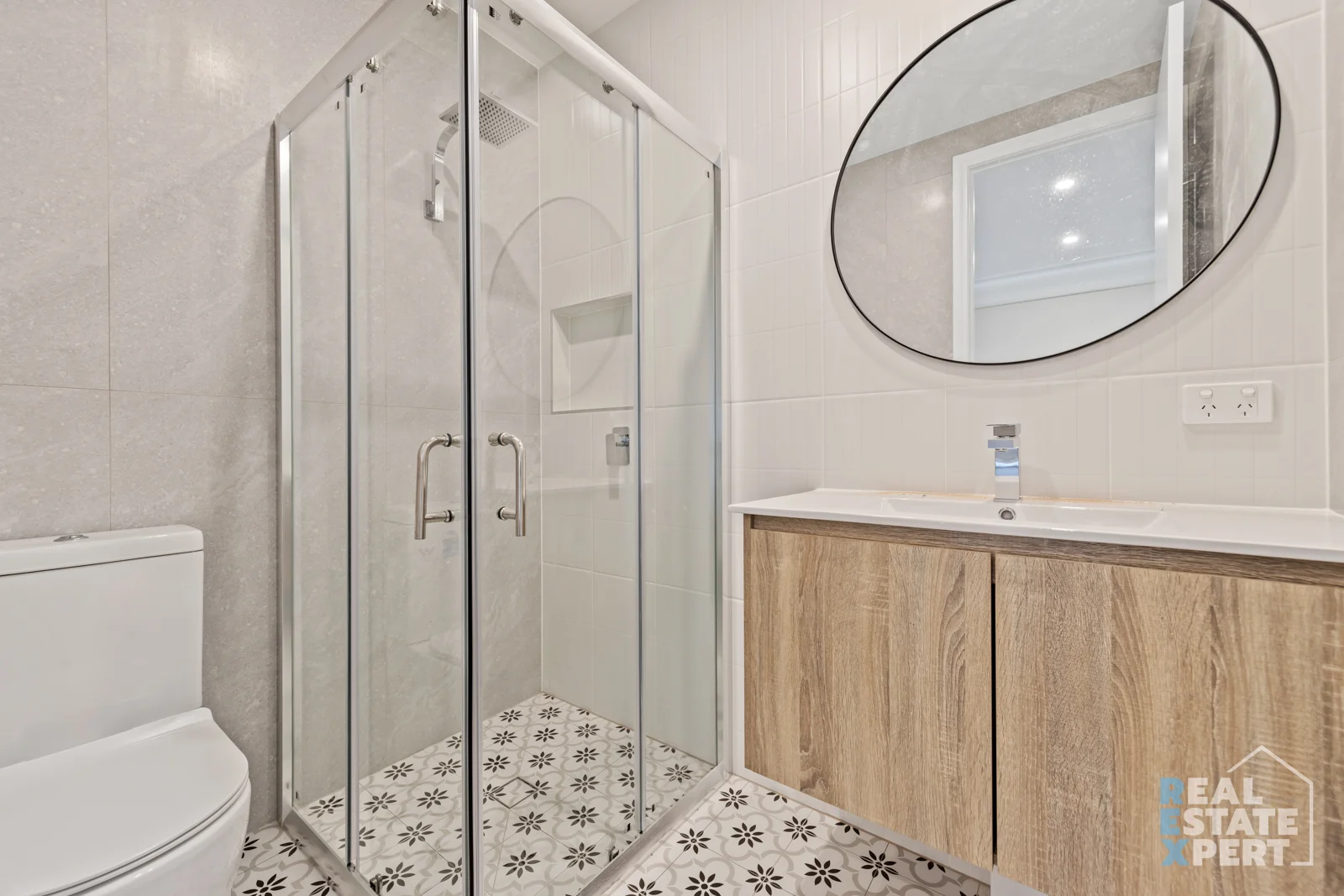 Additional image 7 of 2/5 Sylvanwood Crescent, Narre Warren VIC 3805