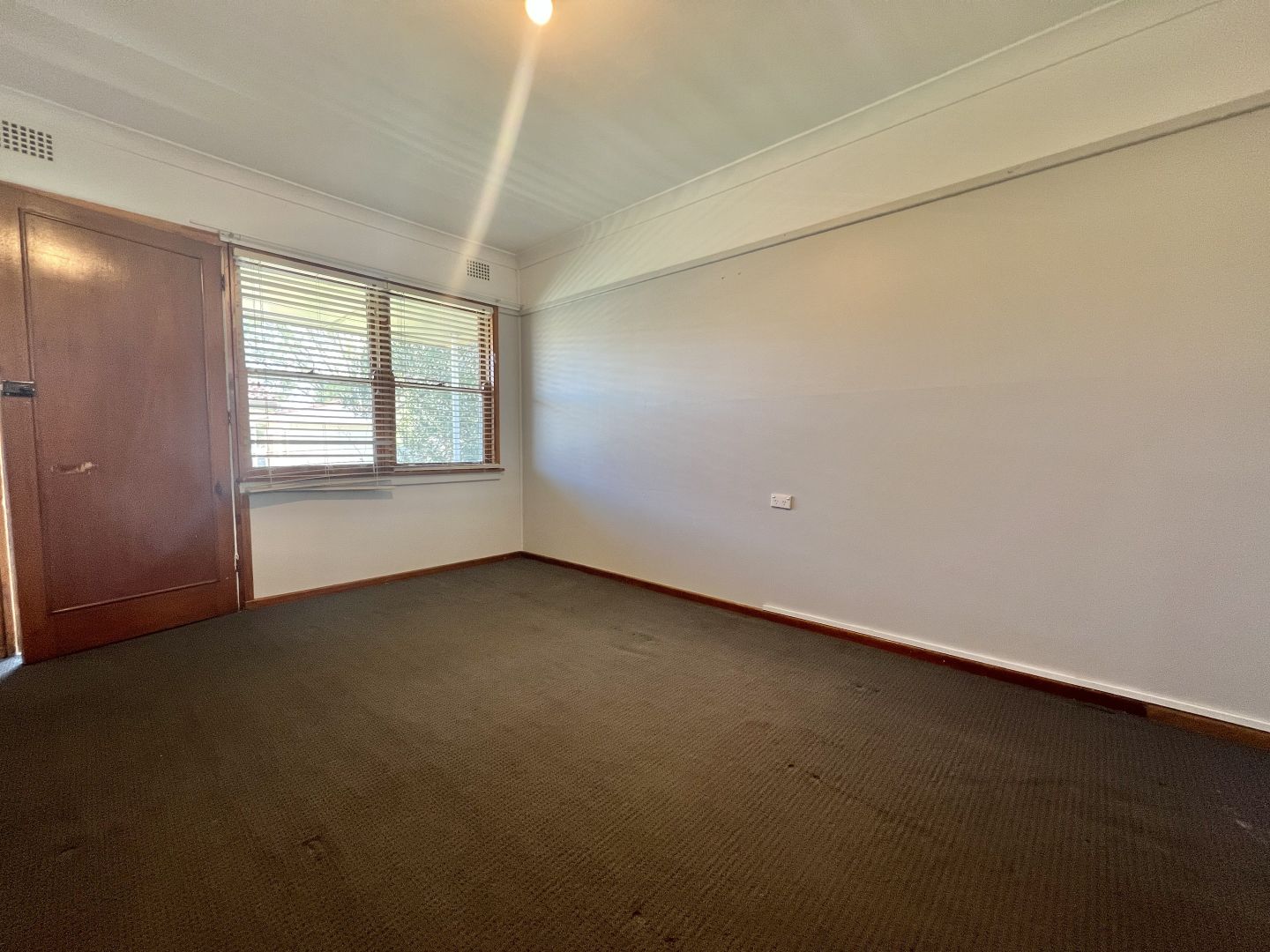 5/12 Gallop Avenue, Parkes NSW 2870, Image 2