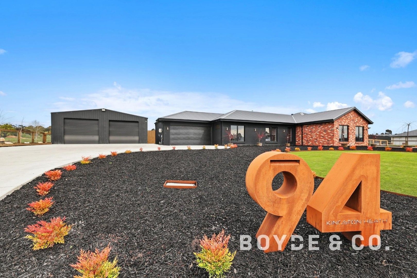 3 bedrooms House in 94 Kingston Heath Drive DROUIN VIC, 3818