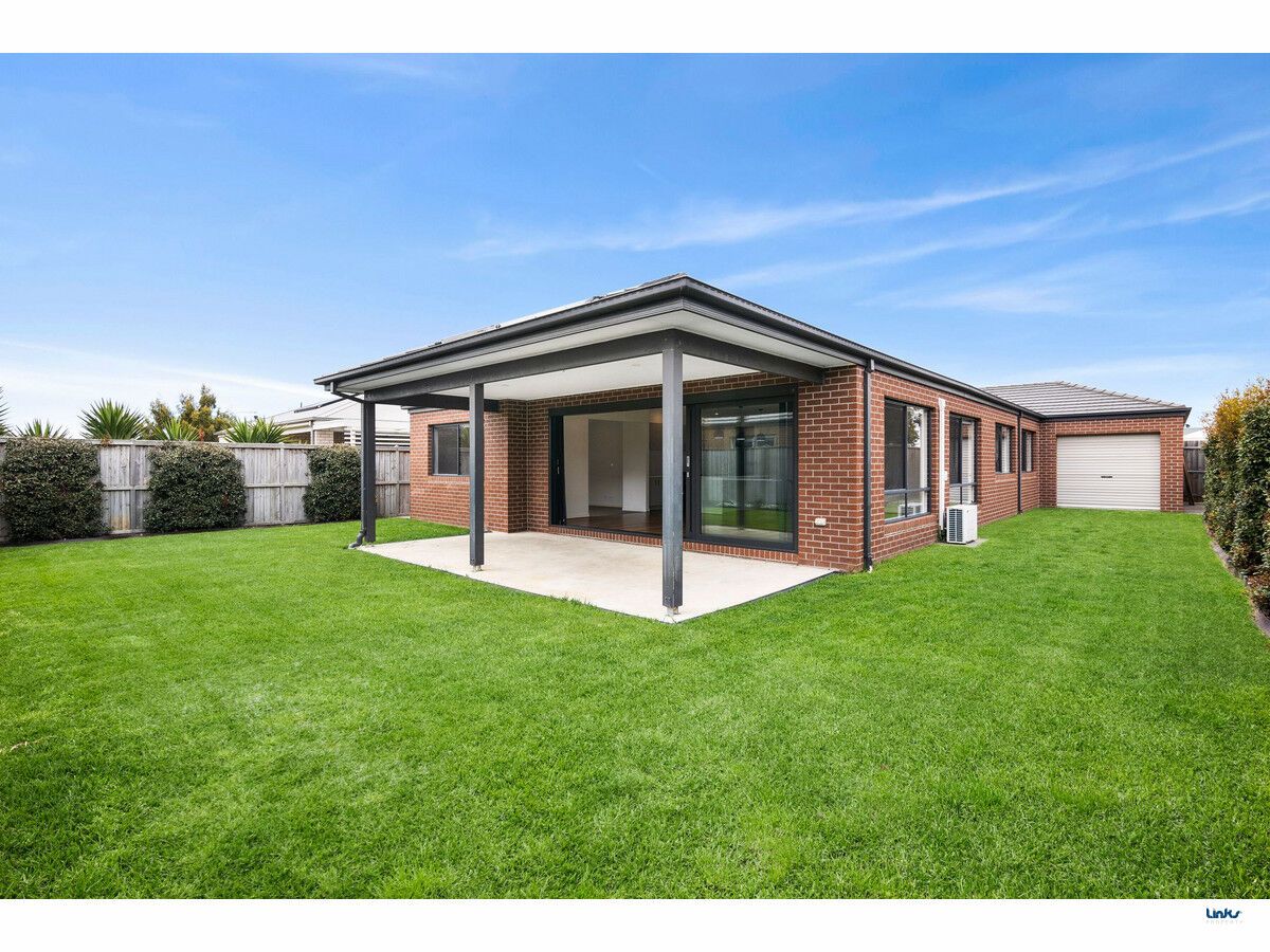 4 bedrooms House in 31 Lowtide Drive TORQUAY VIC, 3228