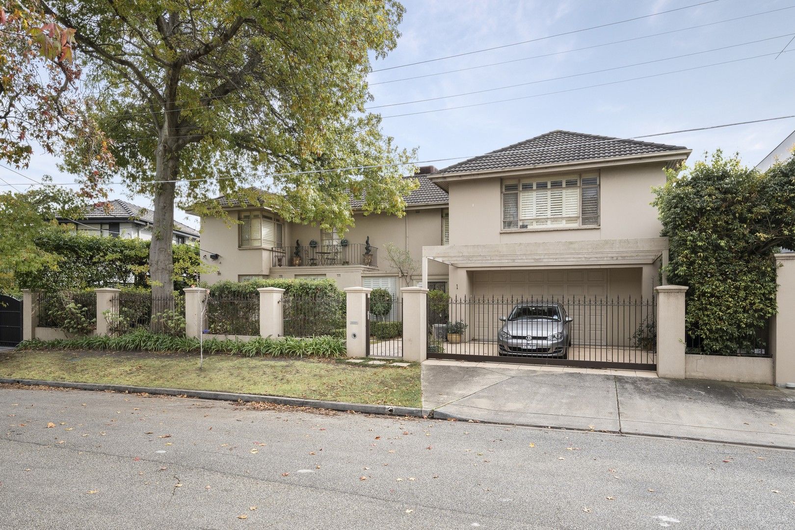 1 Bellaire Court, Toorak VIC 3142, Image 0