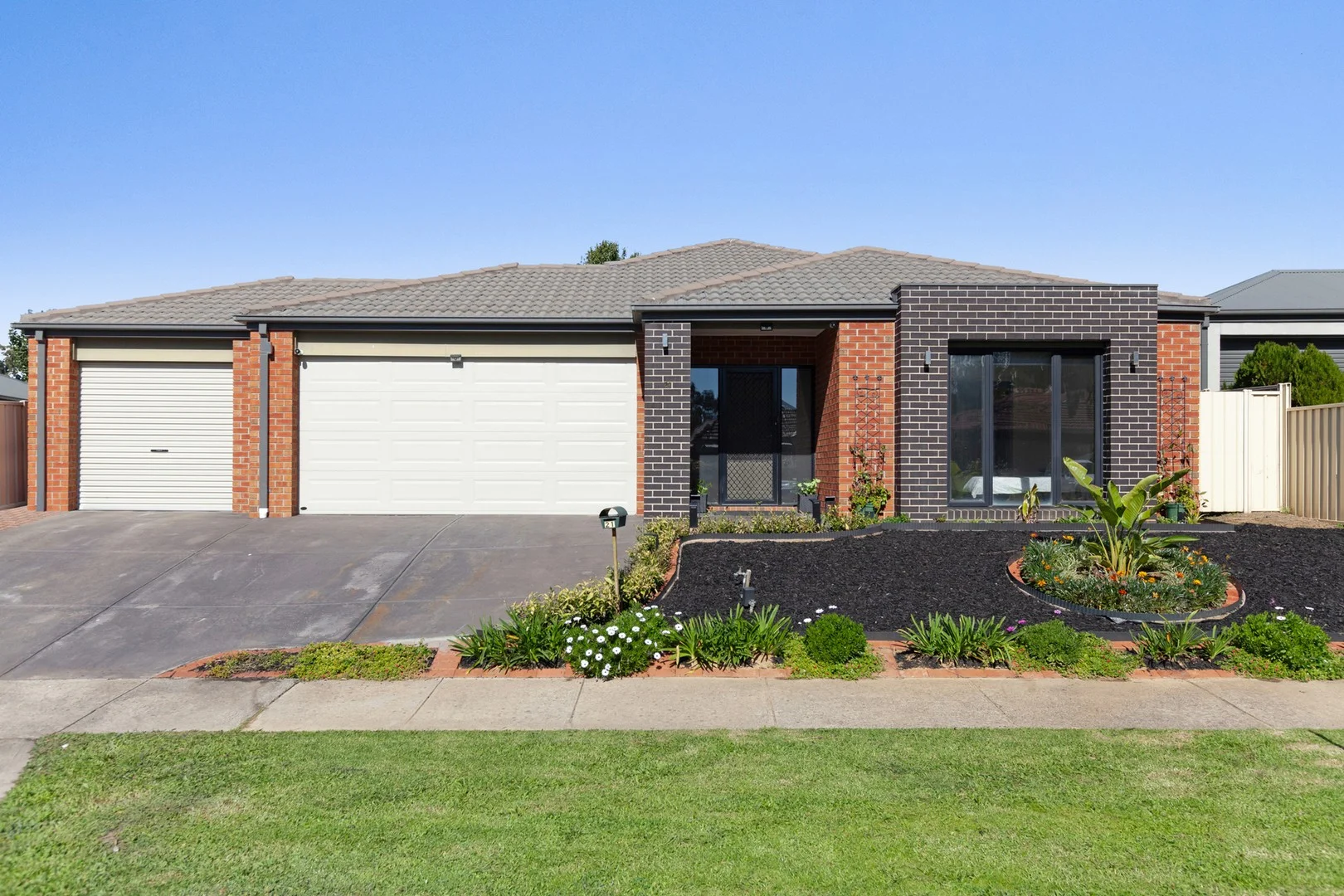 21 Chloe Drive, Broadford VIC 3658
