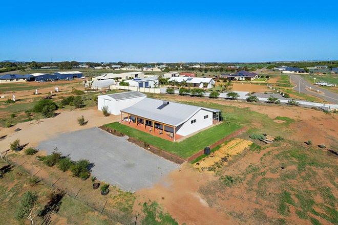 Picture of 51 Beaconsfield Road, UTAKARRA WA 6530