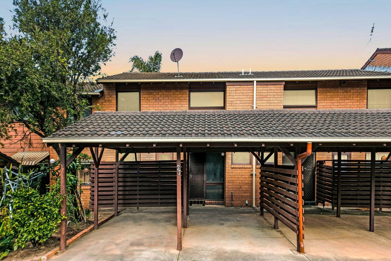 3 bedrooms Townhouse in 27/95 Chiswick Road GREENACRE NSW, 2190