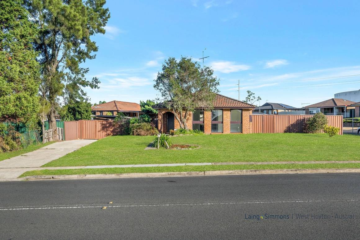 Picture of 10 Karrabul Road, ST HELENS PARK NSW 2560