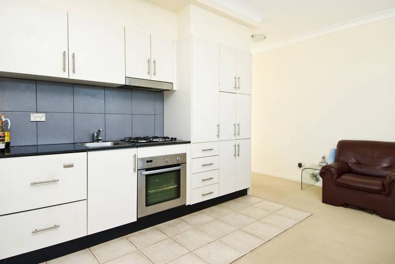 413/11A Lachlan St, Moore Park NSW 2021, Image 2