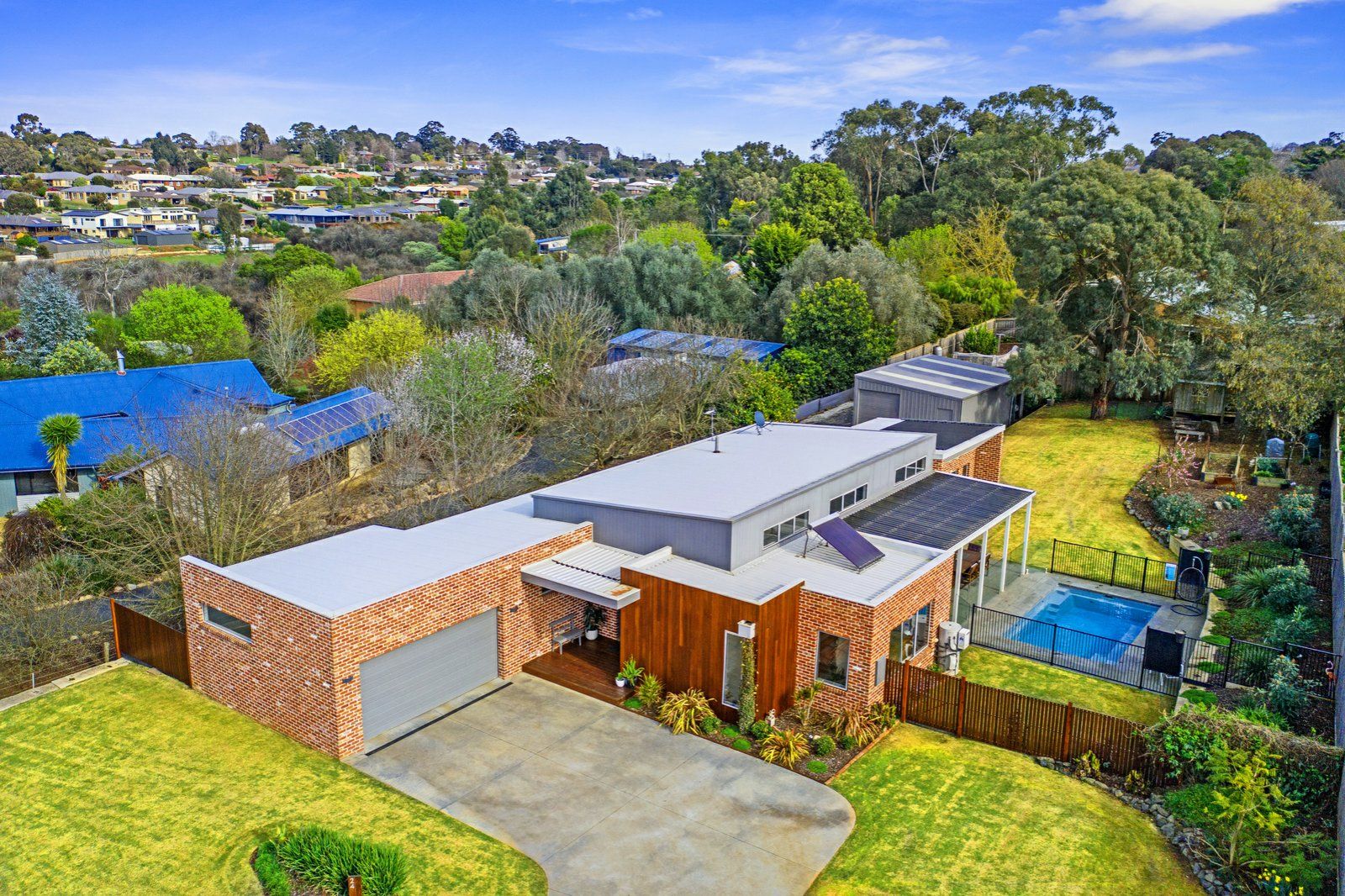 4 bedrooms House in 24 Tilly Court LEONGATHA VIC, 3953