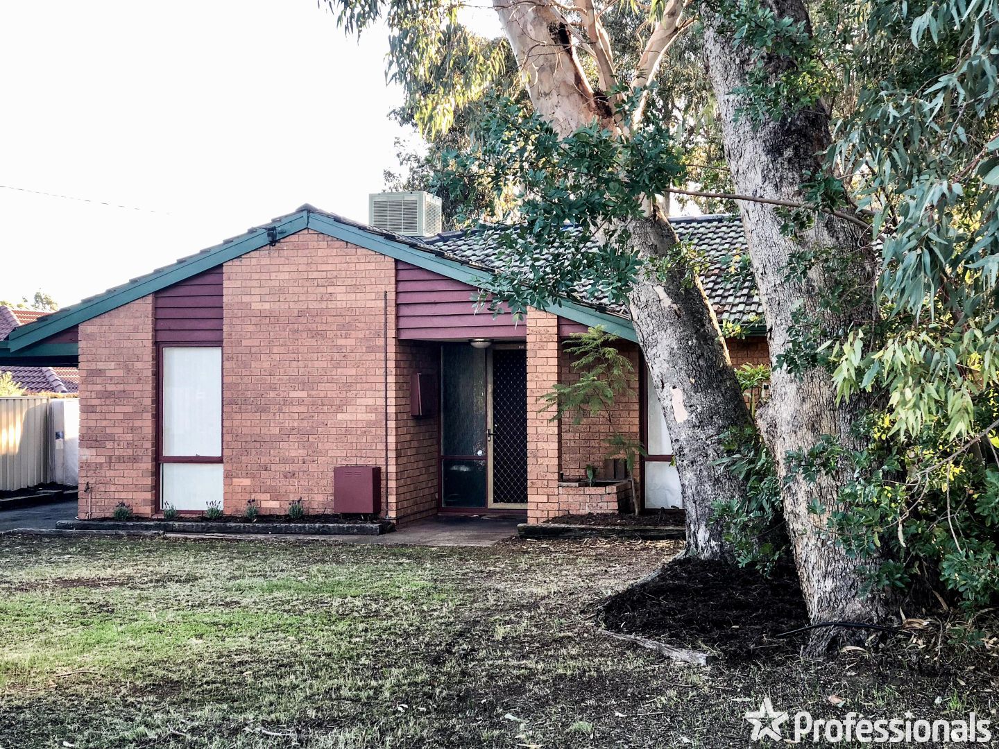 12 Delamere Way, Camillo WA 6111, Image 1