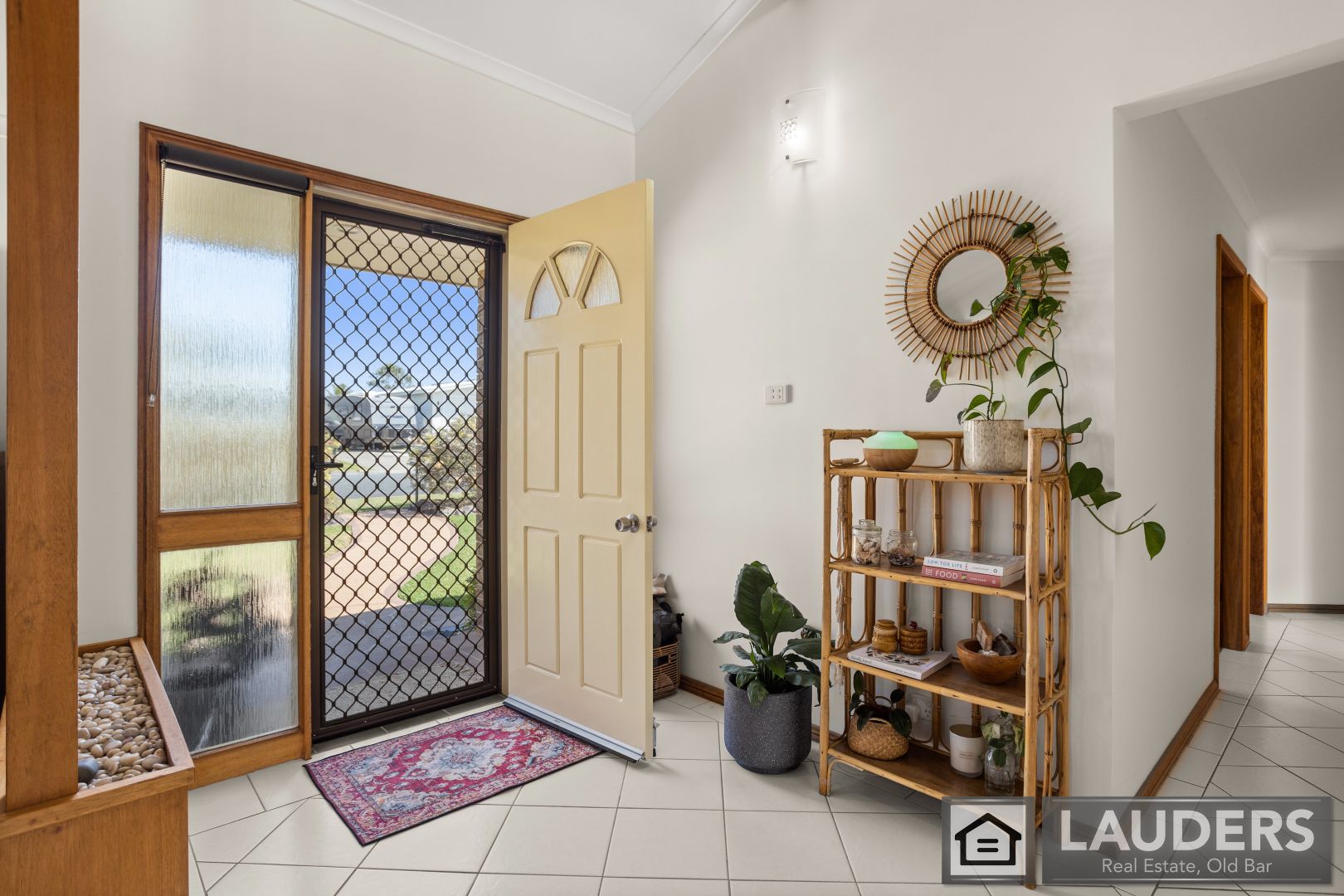 18 Pryor Crescent, Old Bar NSW 2430, Image 2