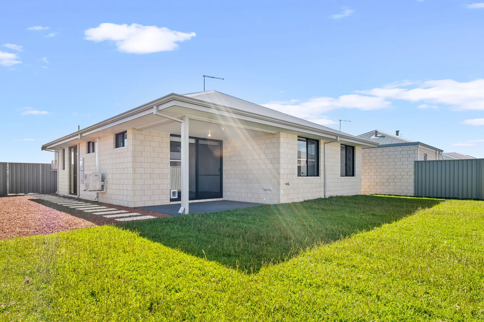 17 Parsons Way, South Yunderup WA 6208 - House For Rent | Domain