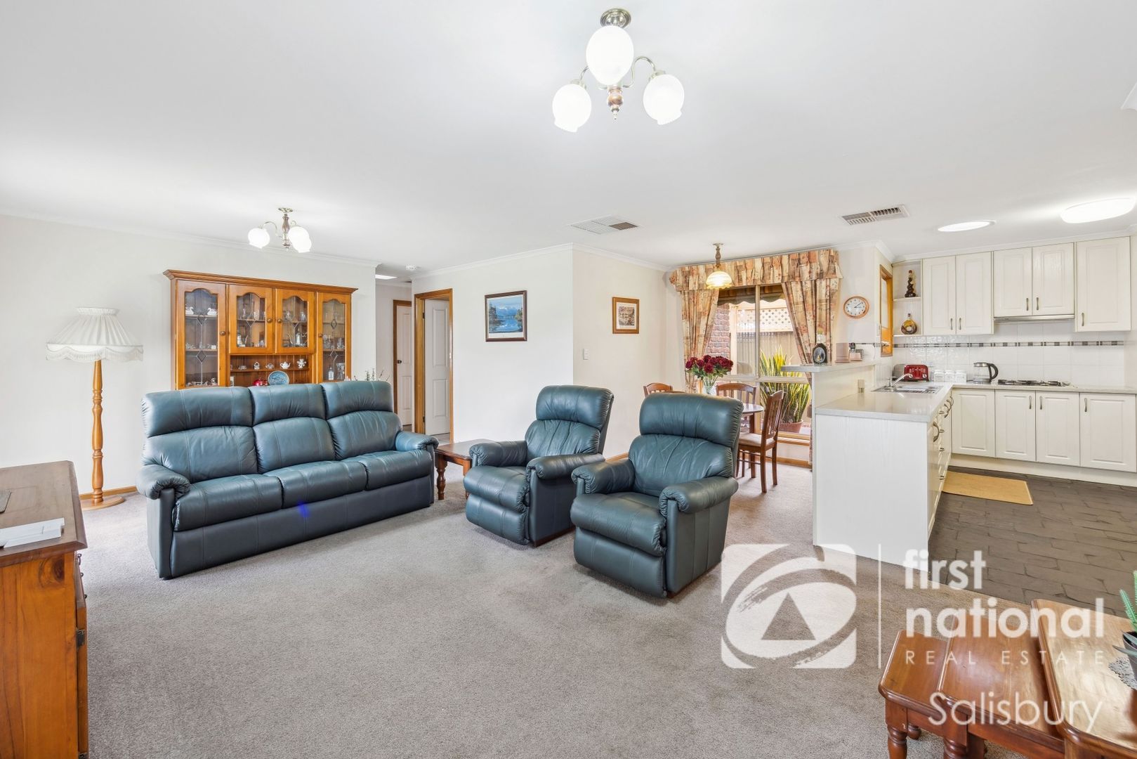 11 Larkins Road, Salisbury Downs SA 5108, Image 2