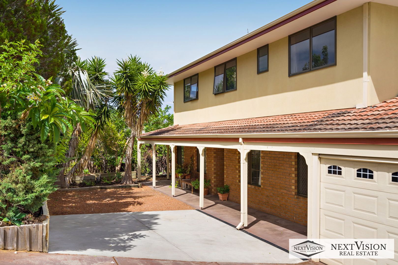 8 Newstead Crescent, Parmelia WA 6167, Image 1