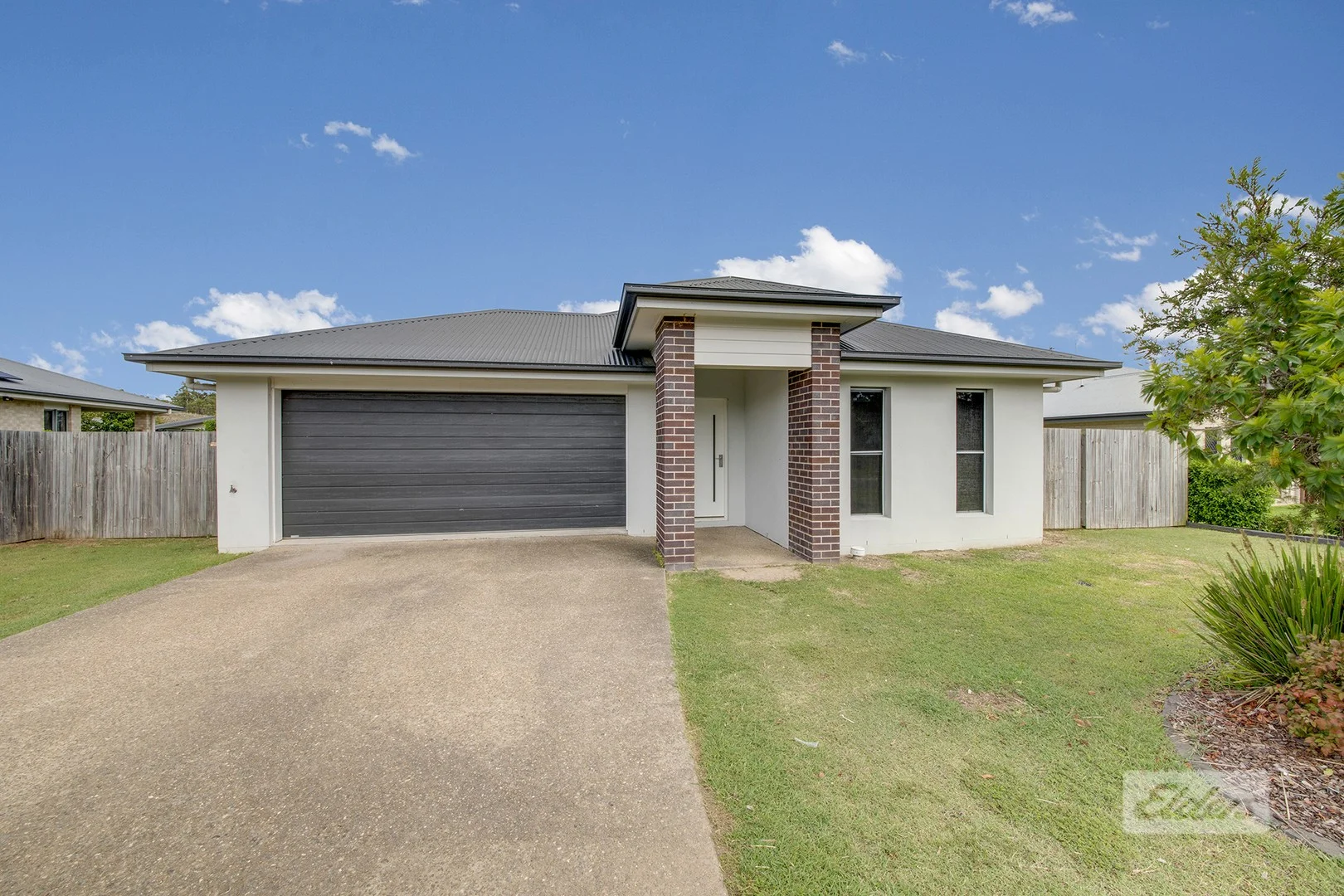 12 Winpara Drive, Kirkwood QLD 4680