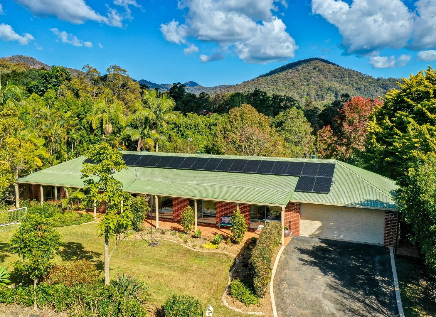 1 Milkbush Court, Bonogin QLD 4213, Image 0