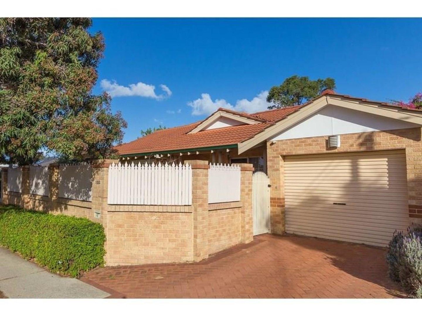 3 bedrooms Villa in 1/105 Brighton Road SCARBOROUGH WA, 6019