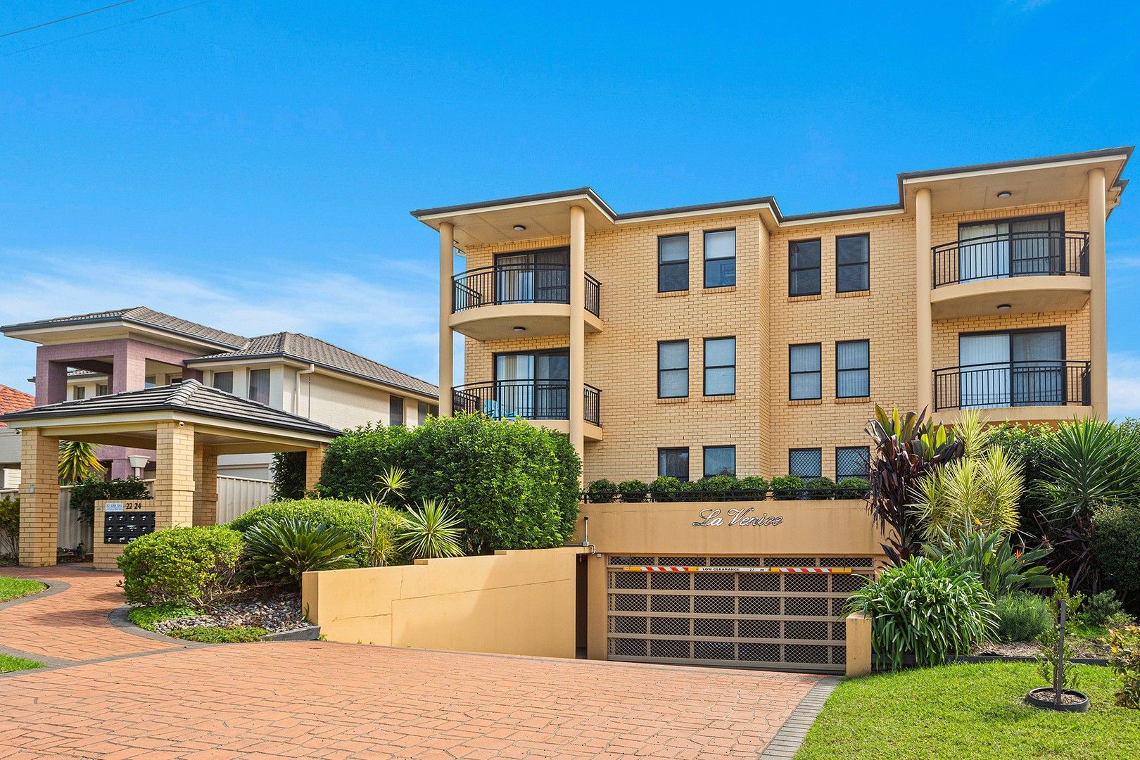 3 bedrooms Apartment / Unit / Flat in 2/22-24 New Dapto Road WOLLONGONG NSW, 2500