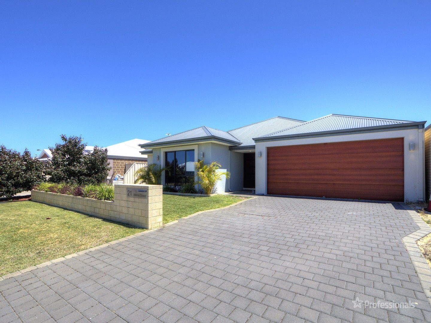 21 Melnik Street, Caversham WA 6055, Image 0