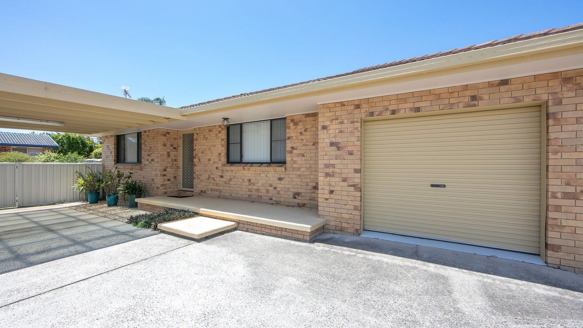 2 bedrooms Semi-Detached in 2/42 Melaleuca Drive YAMBA NSW, 2464