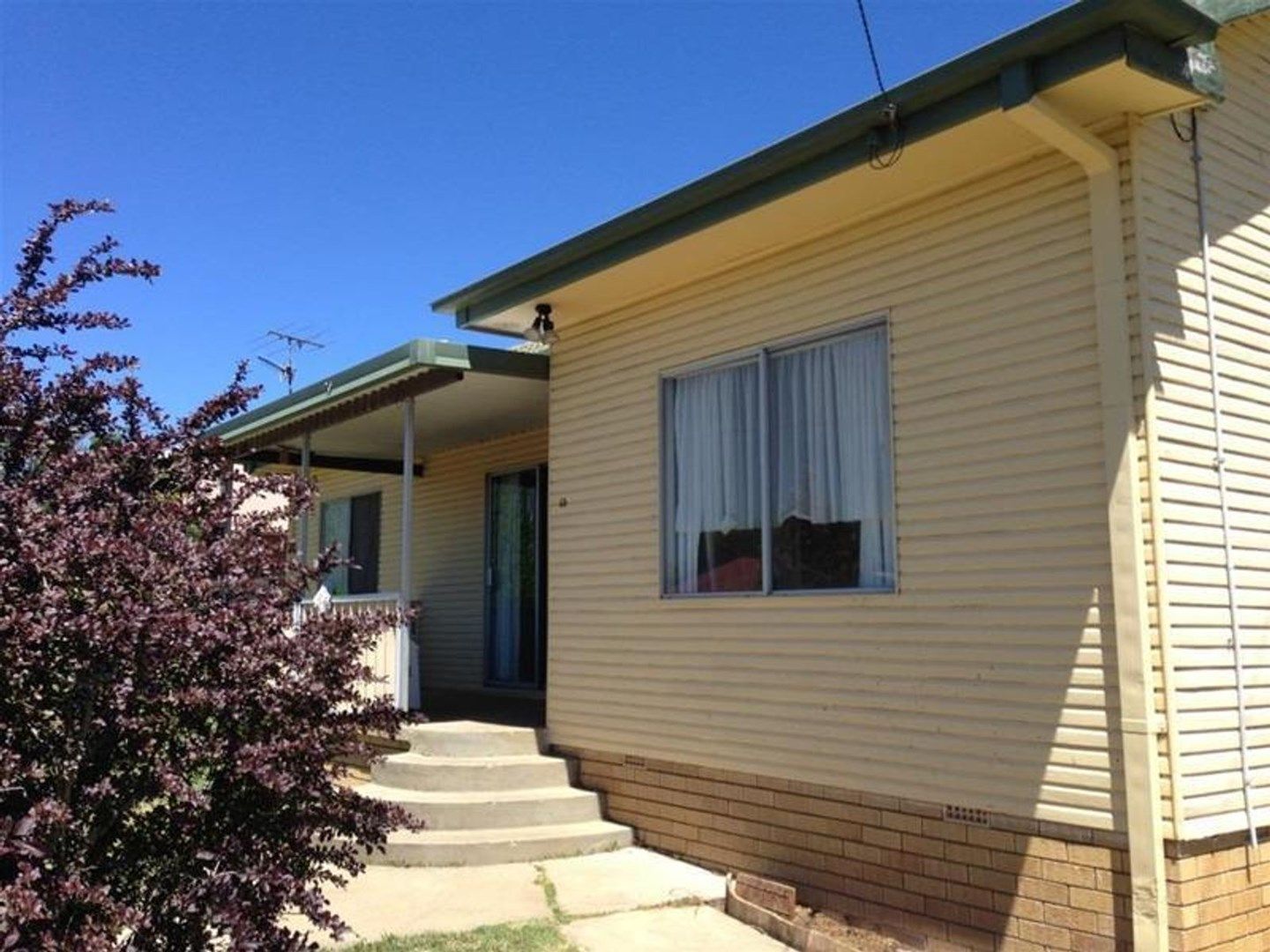 40 Tancredi Street, Armidale NSW 2350 House For Rent Domain