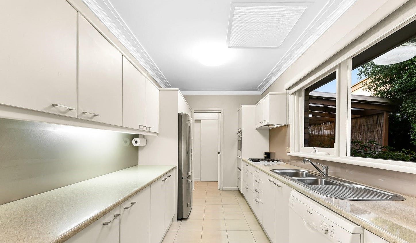 56 Outlook Road, Mount Waverley VIC 3149 House For Rent 800 Domain