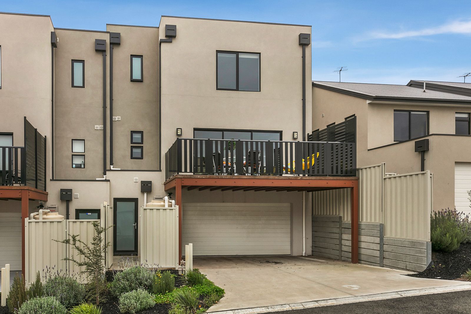 4 Kalmia Mews, Gowanbrae VIC 3043