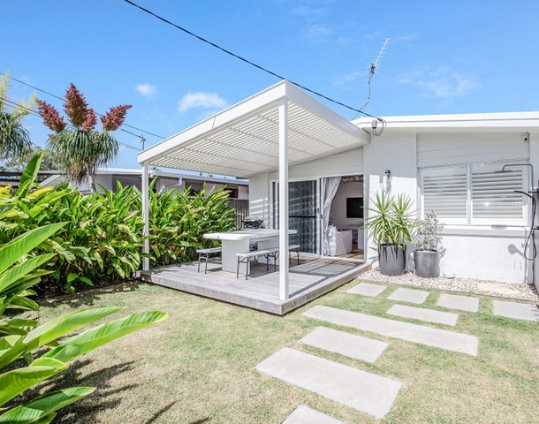 49 Mungera Street, Runaway Bay QLD 4216