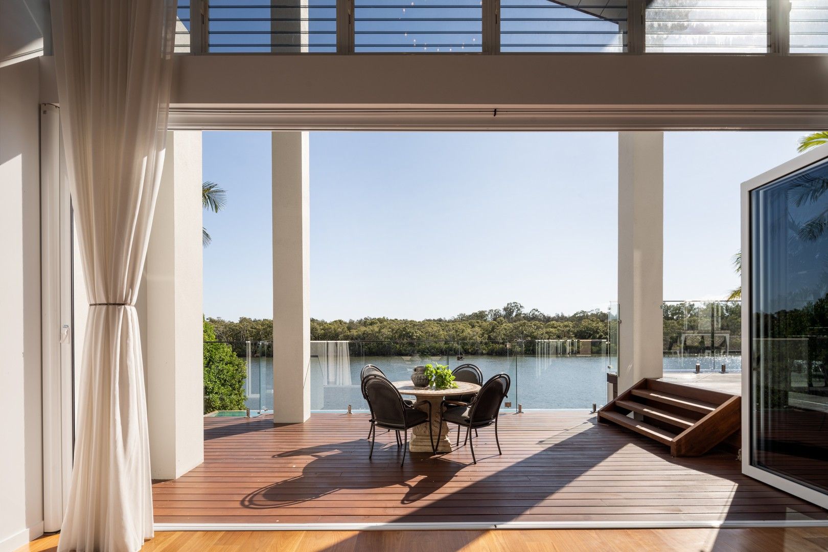 5 bedrooms House in 5683 Anchorage Terrace SANCTUARY COVE QLD, 4212