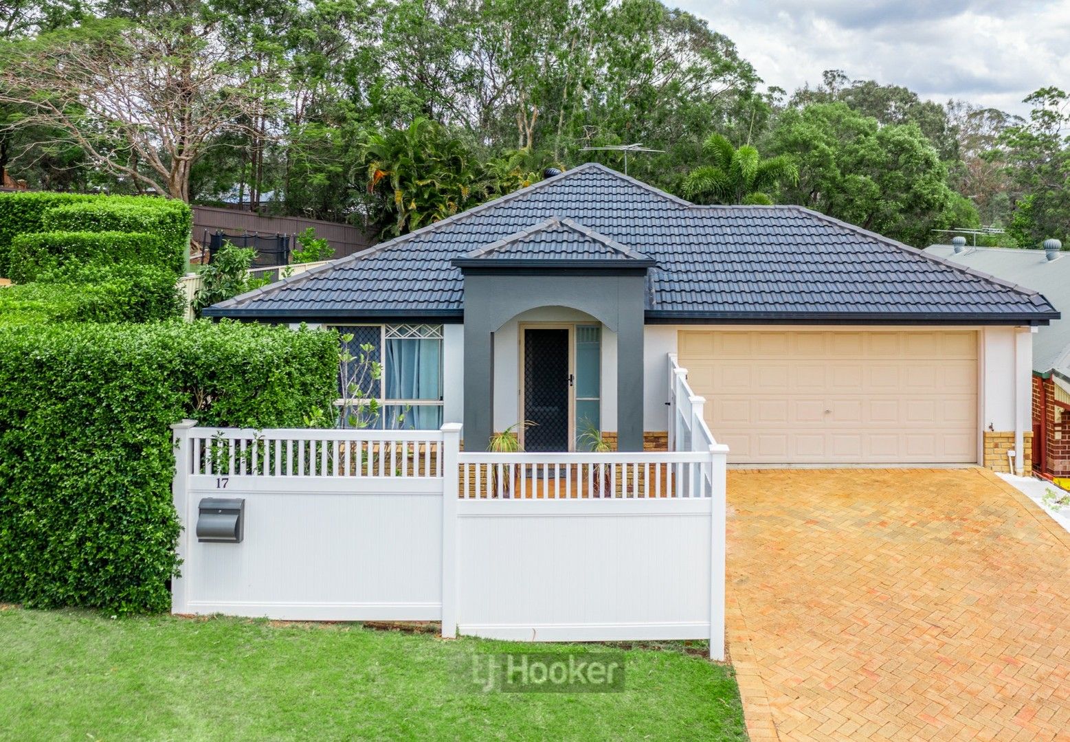 17 Mallard Place, Forest Lake QLD 4078, Image 0