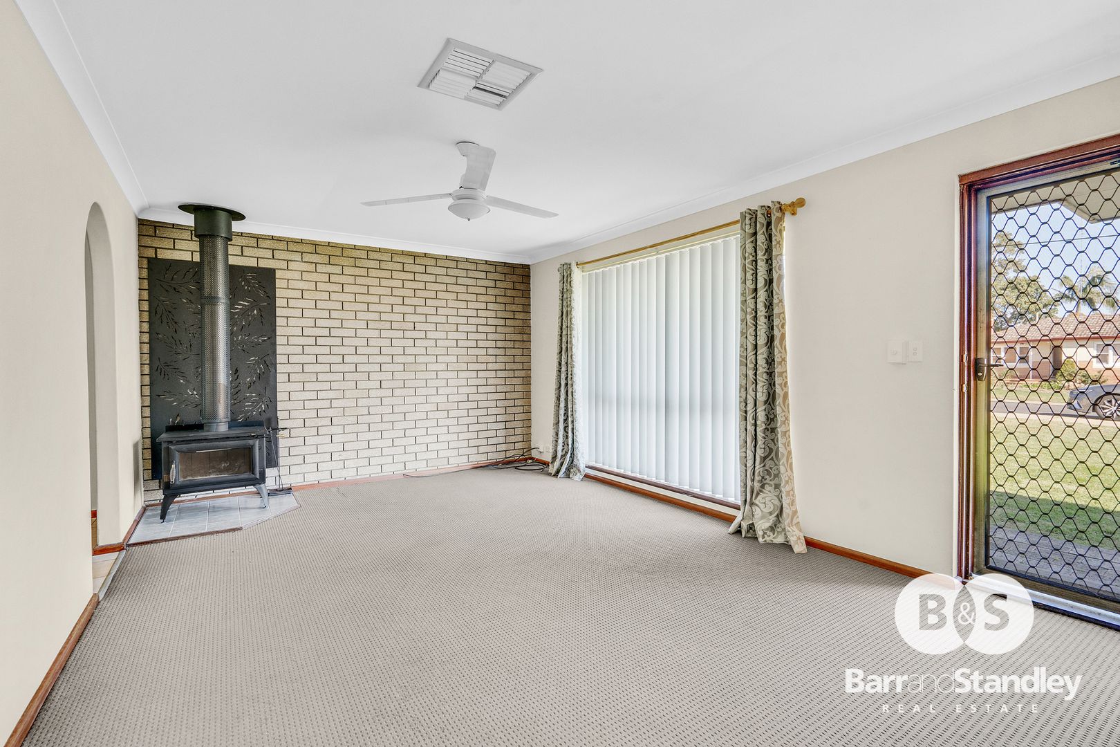 32 Jackson Street, Waroona WA 6215, Image 2