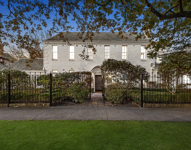 34 Albany Road, Toorak VIC 3142