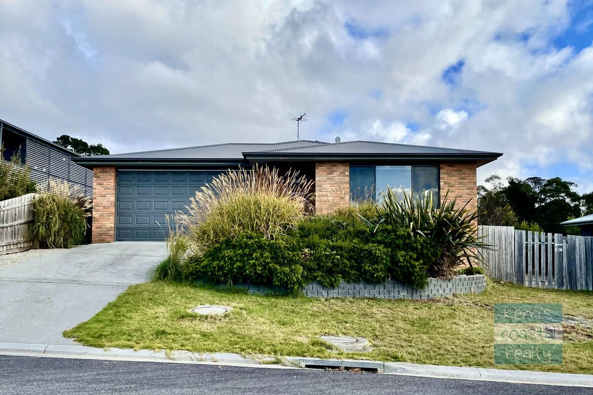 8 Bayvista Rise, St Helens TAS 7216