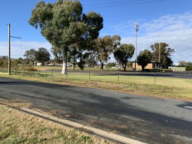 2 Lawson Drive, Grenfell NSW 2810, Image 2