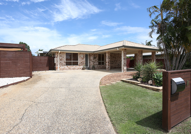 8 Squire Place, Sandstone Point QLD 4511