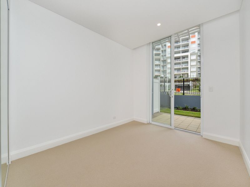 118/58 Peninsula Drive, Breakfast Point NSW 2137, Image 2