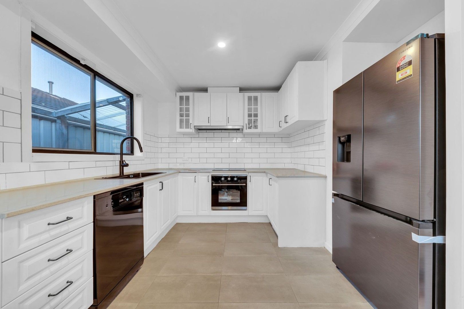 3 bedrooms House in 9 Bittern Court WERRIBEE VIC, 3030