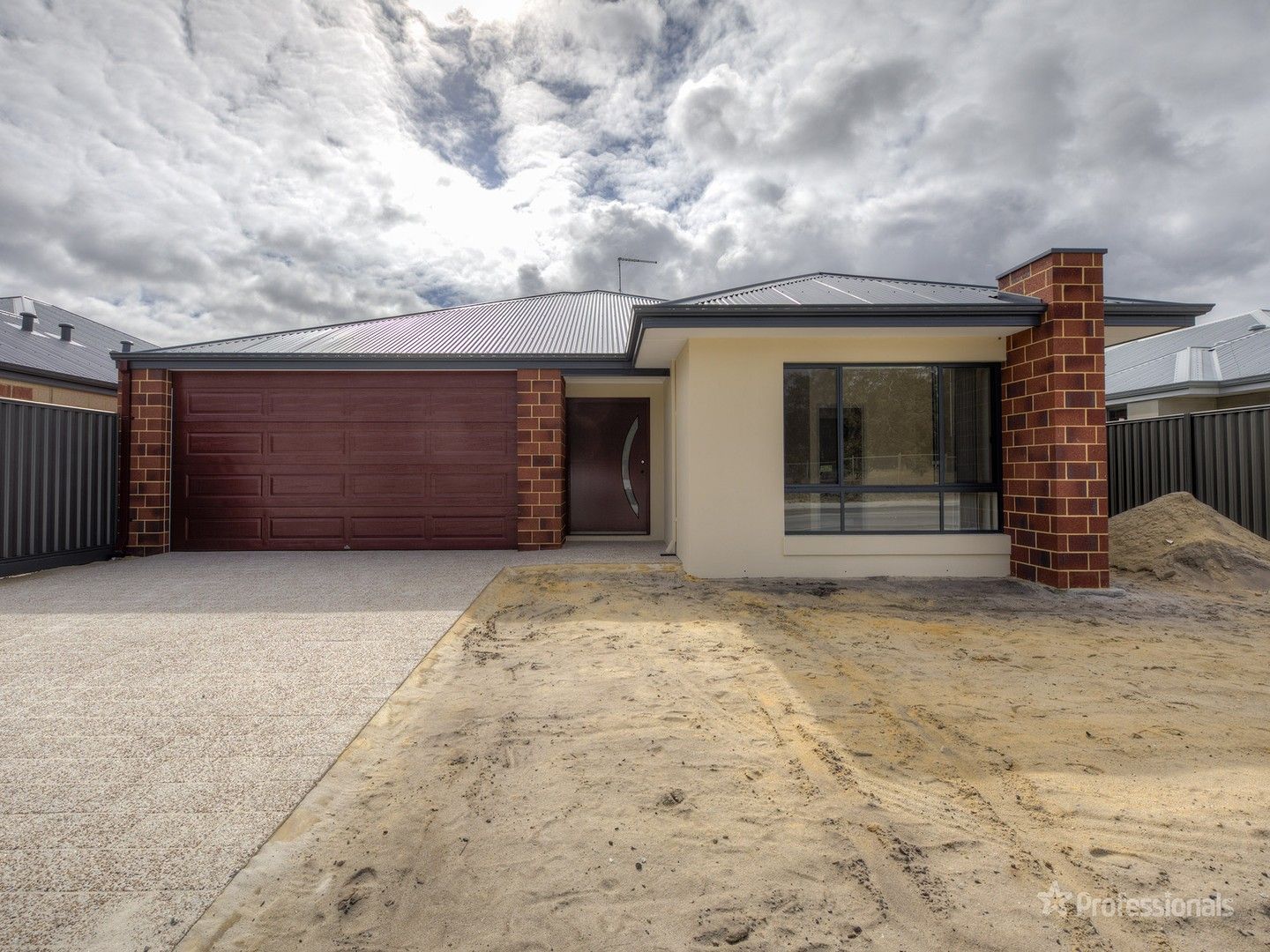 4 bedrooms House in 266 Partridge Street HENLEY BROOK WA, 6055