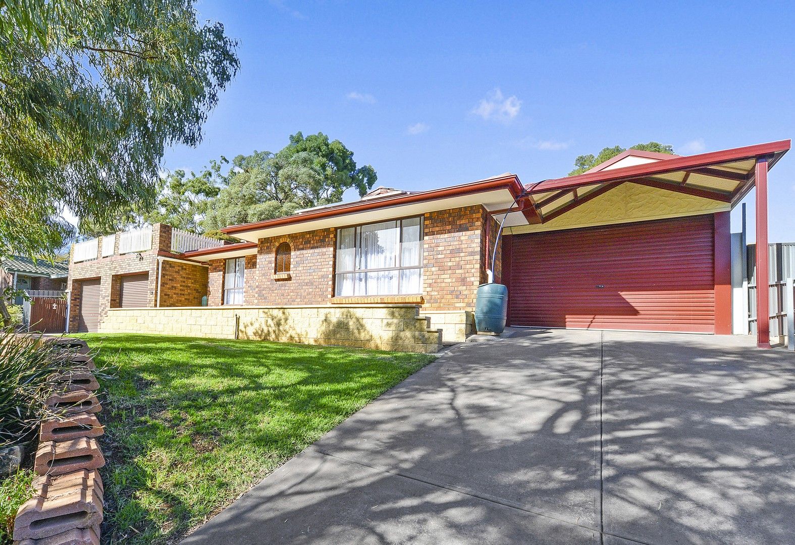 4 bedrooms House in 44 Woodhall Drive HAPPY VALLEY SA, 5159