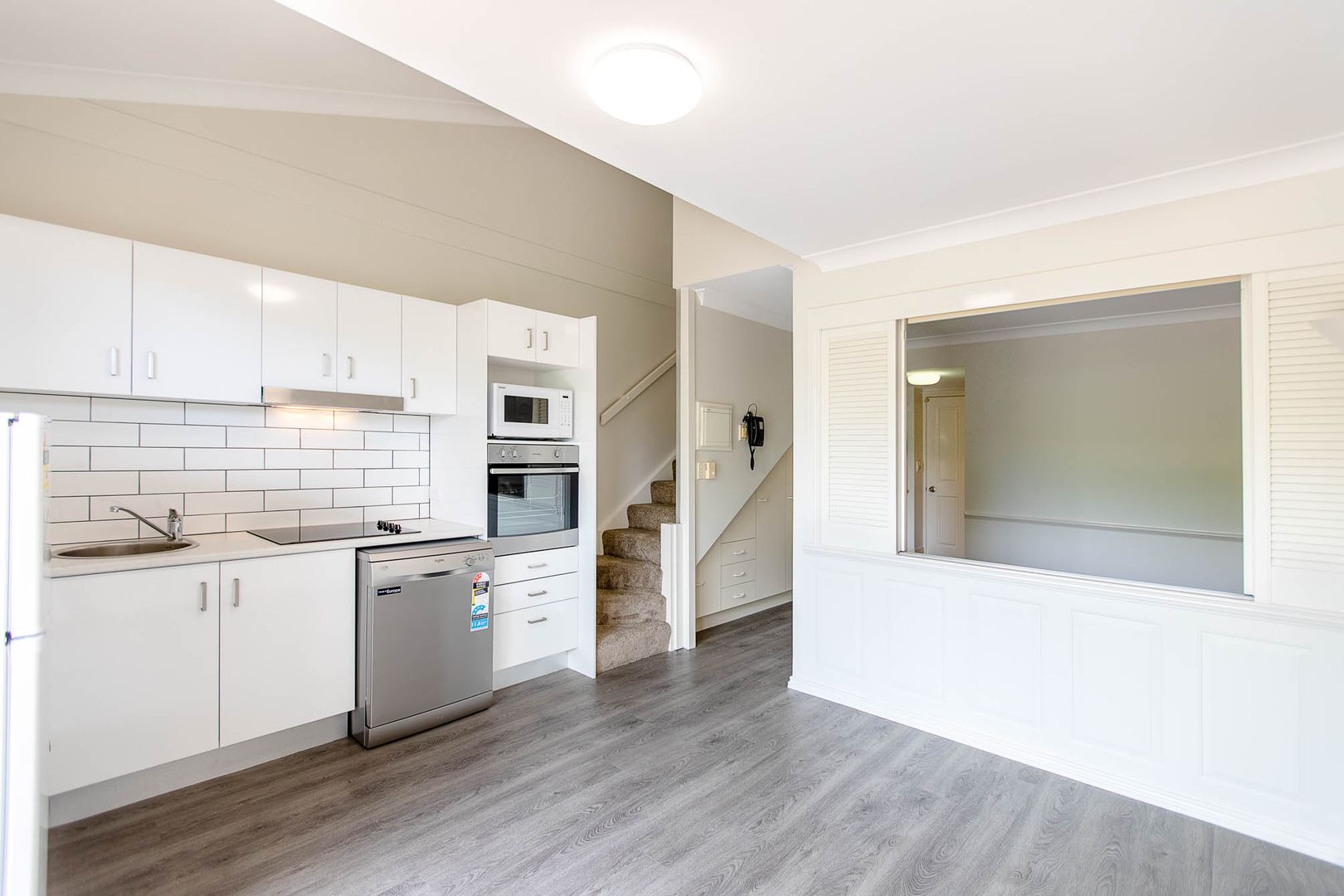 1 bedrooms Apartment / Unit / Flat in 45 Wharf Street KANGAROO POINT QLD, 4169